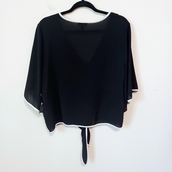 VINCE Camuto Tipped V Neck Blouson Top Sz PL NWOT - Picture 2 of 7